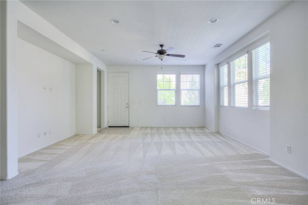 Fontana, CA 92336,16001 Chase Rd #53