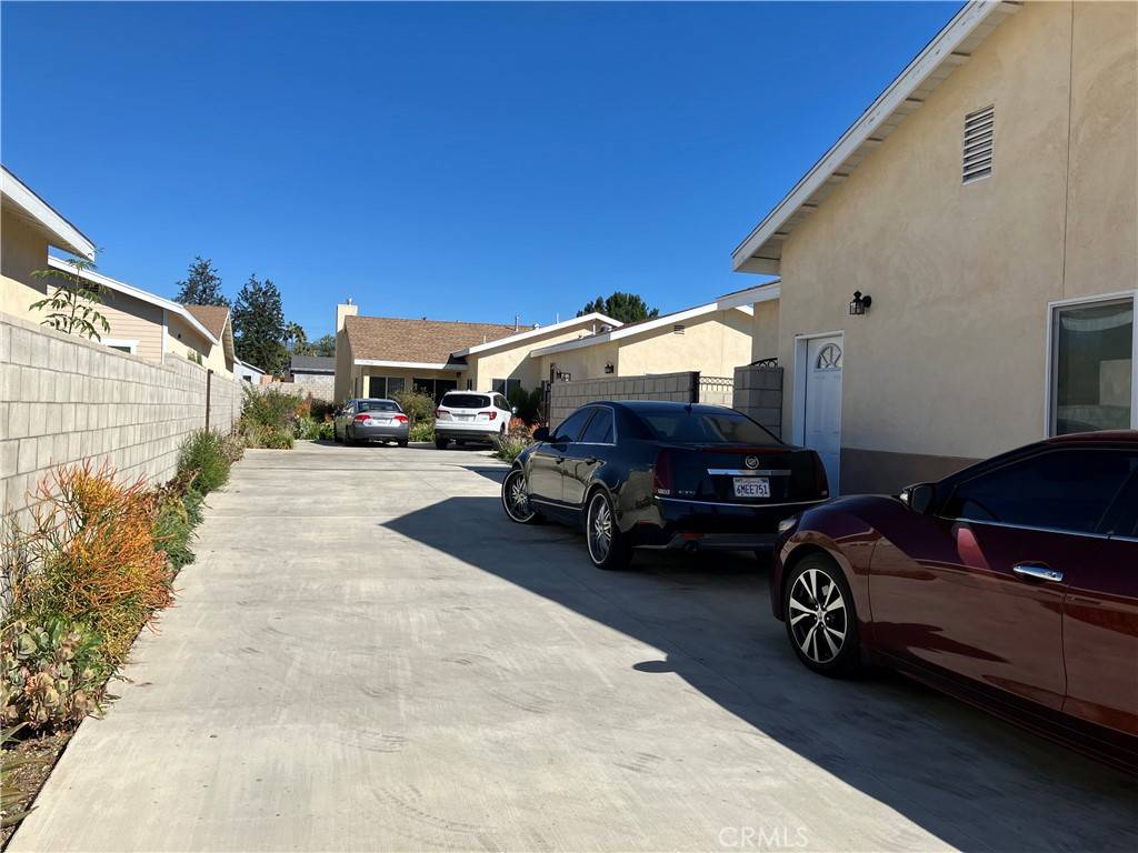 Fontana, CA 92336,17548 Court ST
