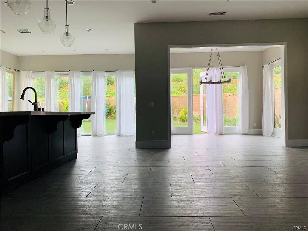 Irvine, CA 92620,57 Stanza