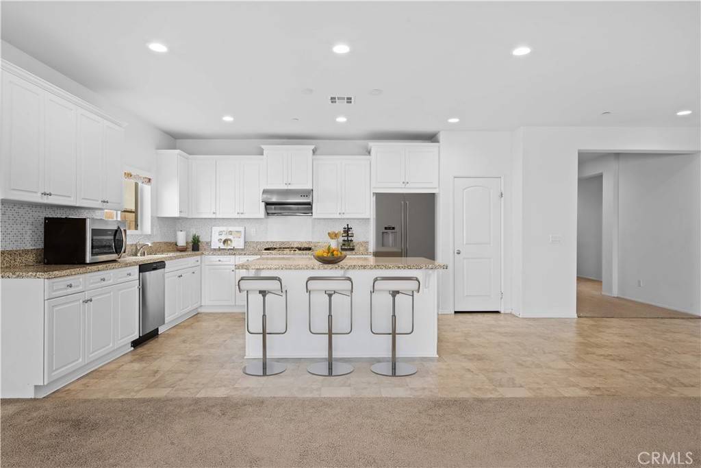 Ontario, CA 91761,2443 E Lewiston