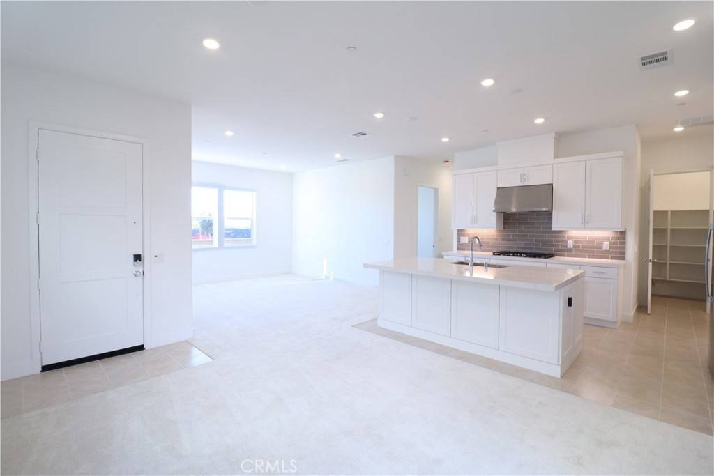 Irvine, CA 92618,647 Gadwall