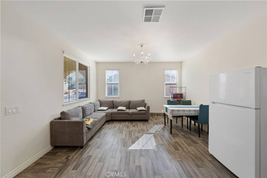 Eastvale, CA 92880,7691 Coffeeberry DR