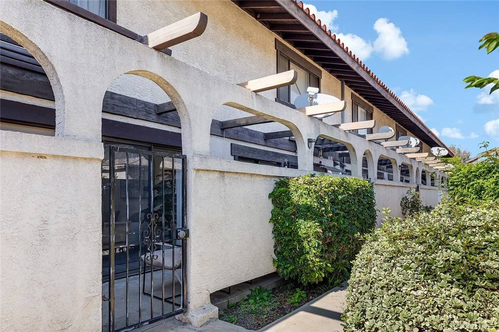 Gardena, CA 90247,1438 W 146th ST #6