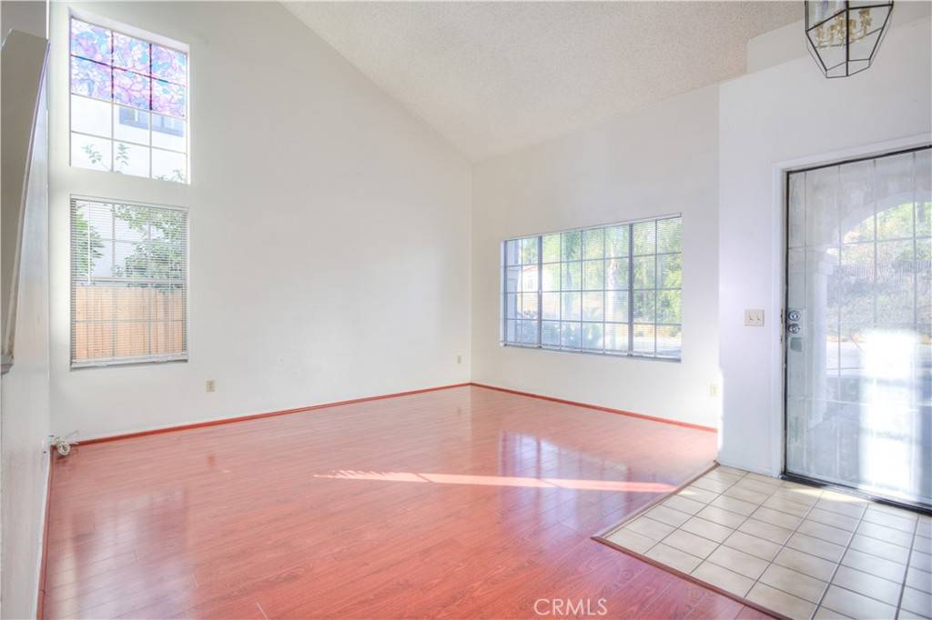 Moreno Valley, CA 92557,22355 Climbing Rose