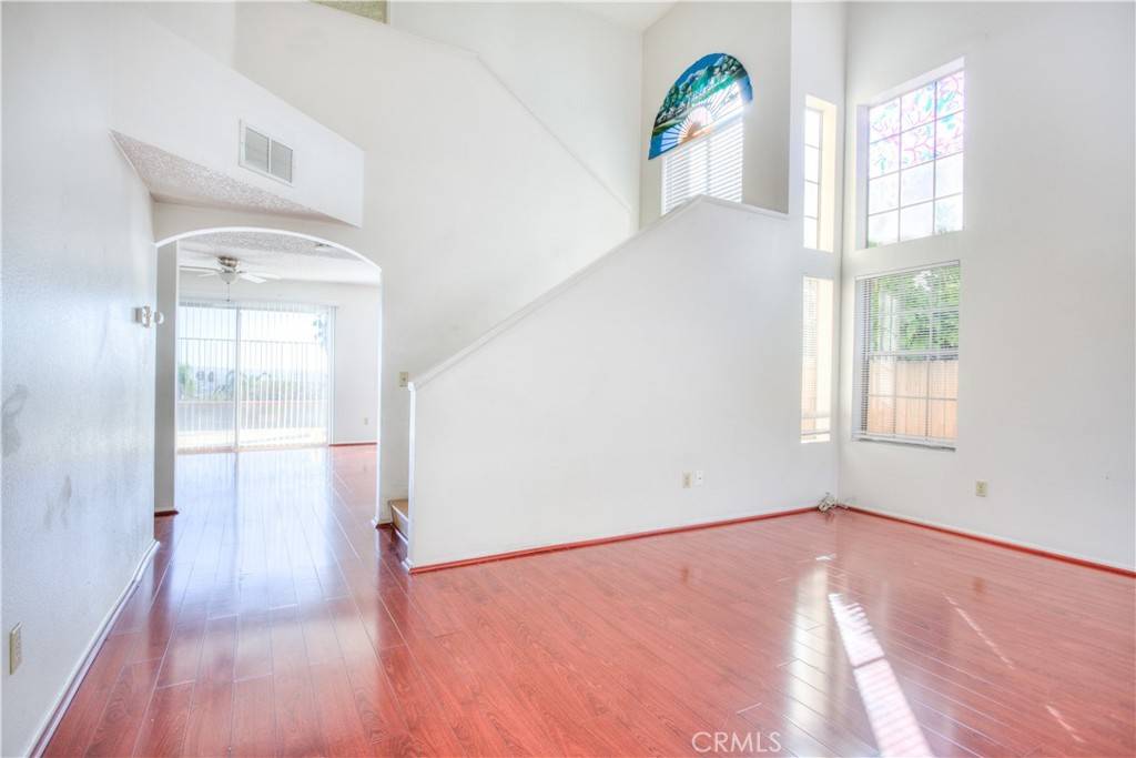 Moreno Valley, CA 92557,22355 Climbing Rose