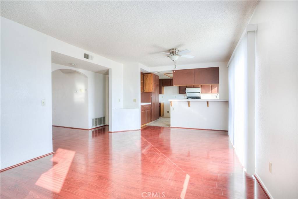 Moreno Valley, CA 92557,22355 Climbing Rose