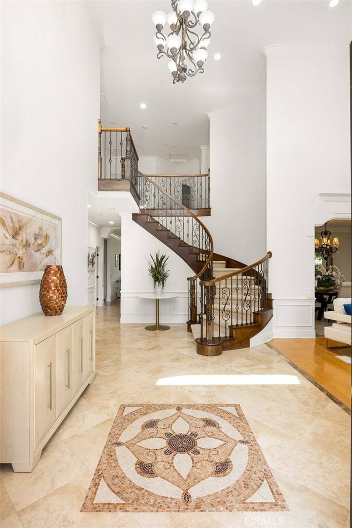 Arcadia, CA 91007,77 W Naomi