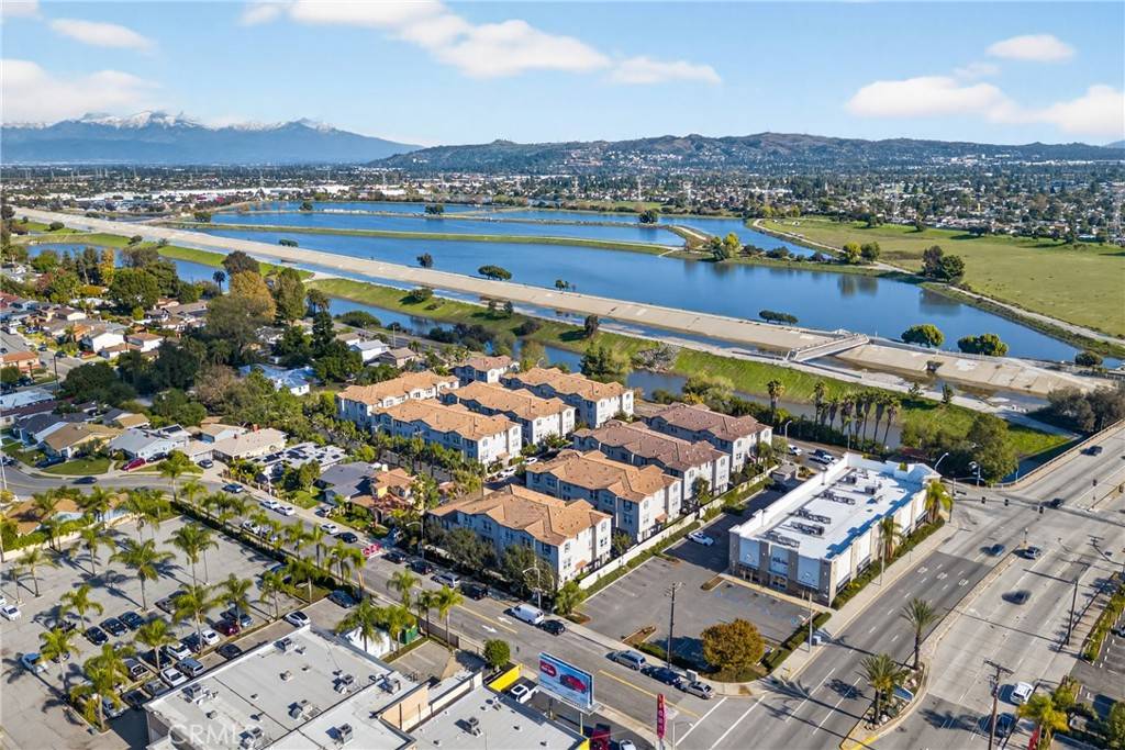 Montebello, CA 90640,942 S 4th