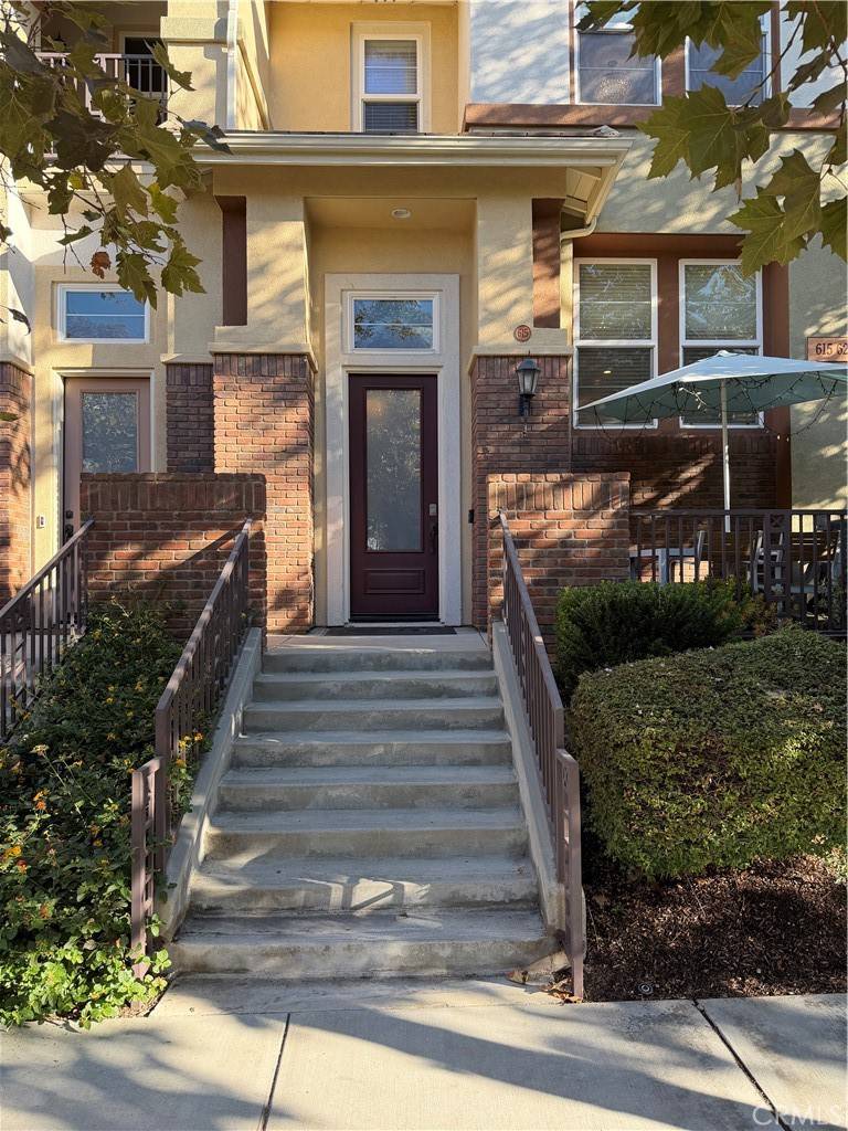 Claremont, CA 91711,615 W 1st