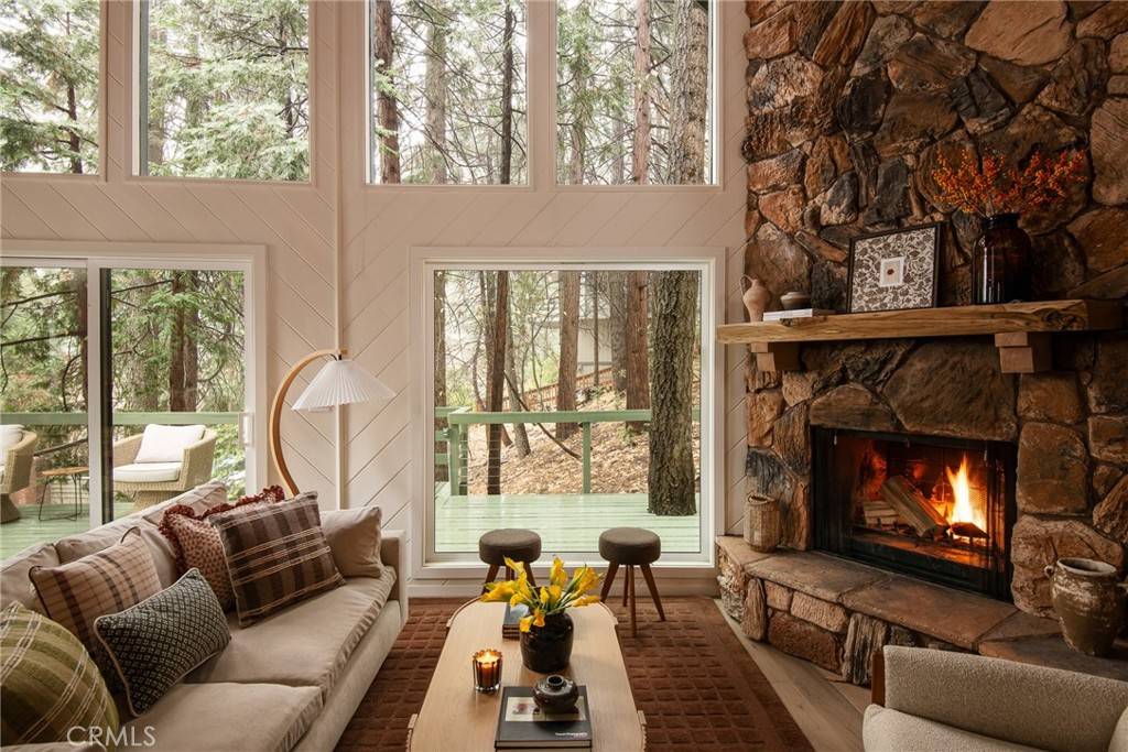 Lake Arrowhead, CA 92352,28443 Altamont CT