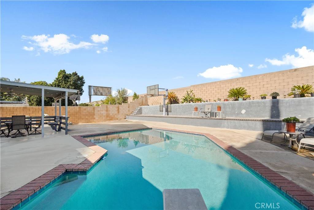 Ontario, CA 91761,1473 E Fairfield CT