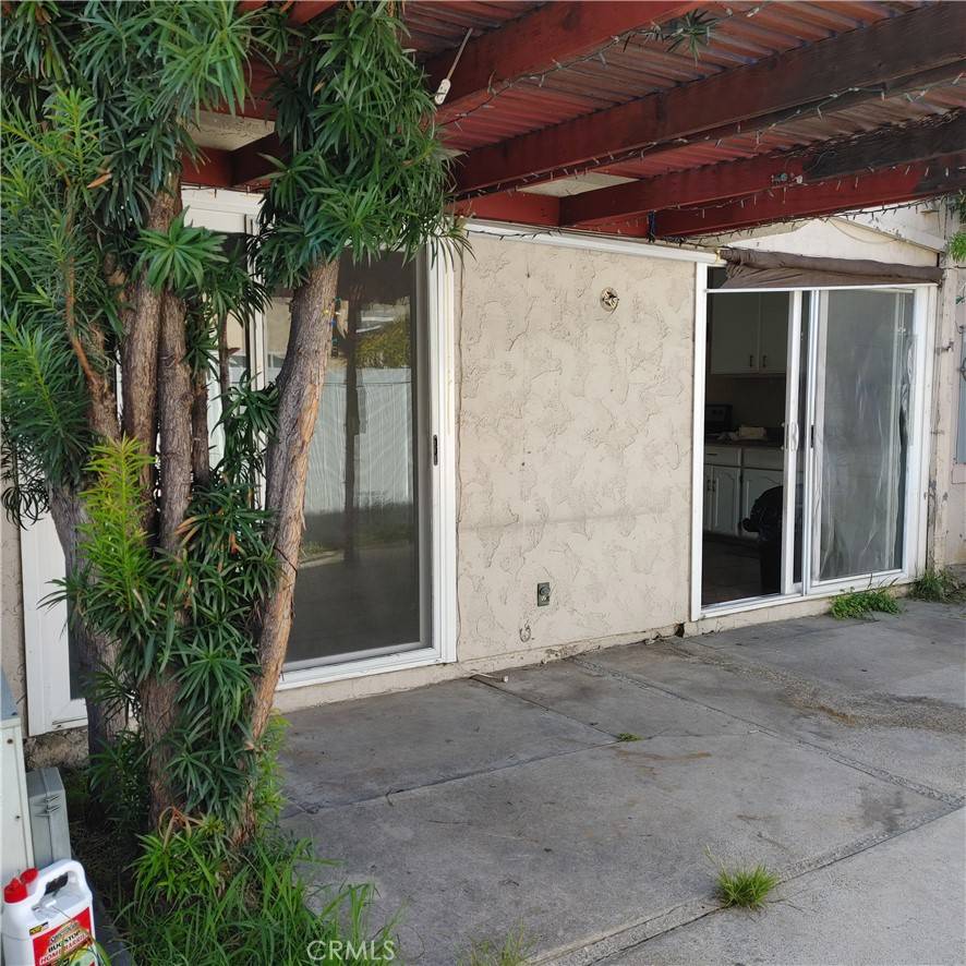 Whittier, CA 90601,1860 S Via Bandera