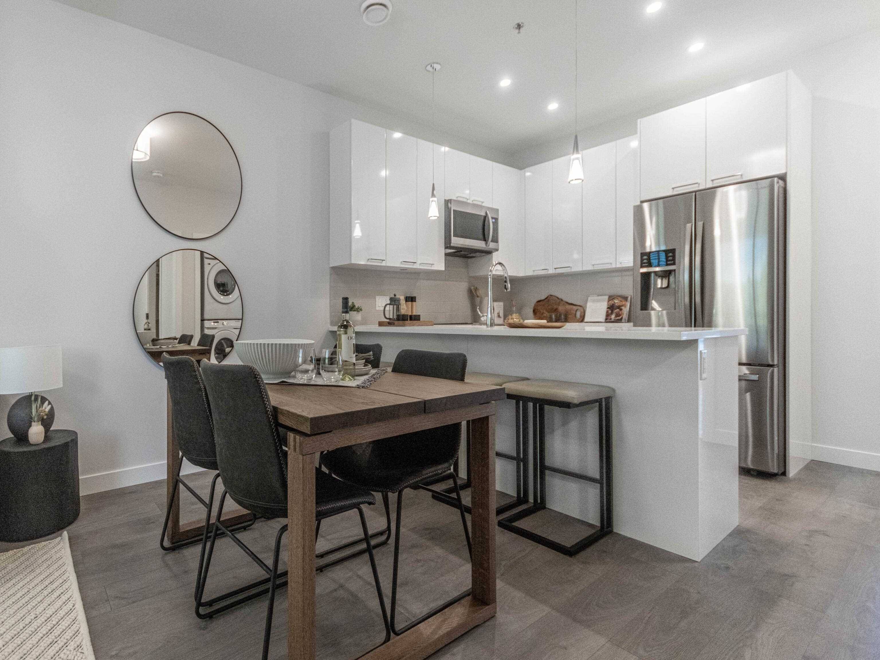Abbotsford, BC V0V 0V0,33886 Pine ST #317
