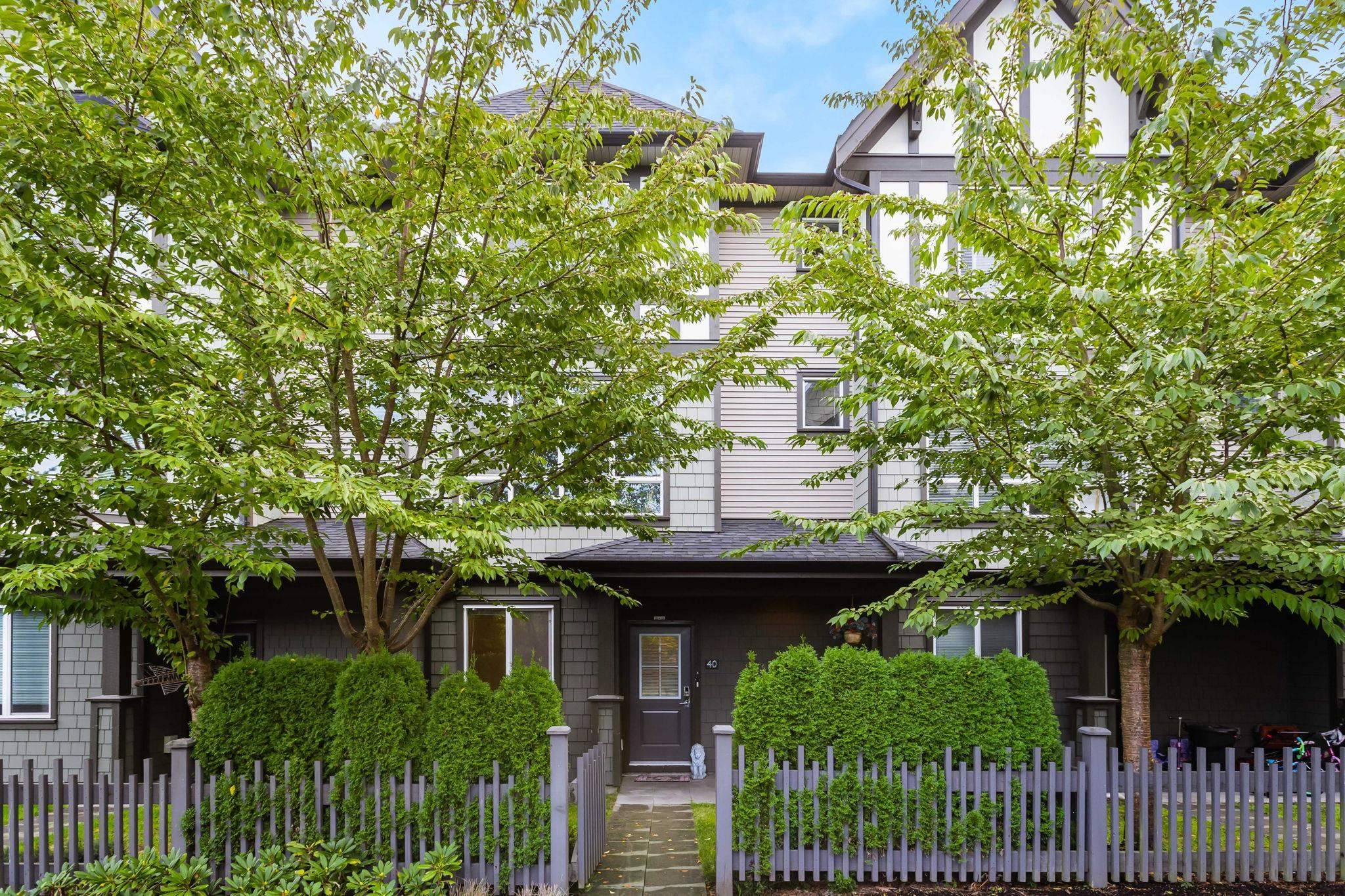 Langley, BC V2Y 0T4,8138 204 ST #40