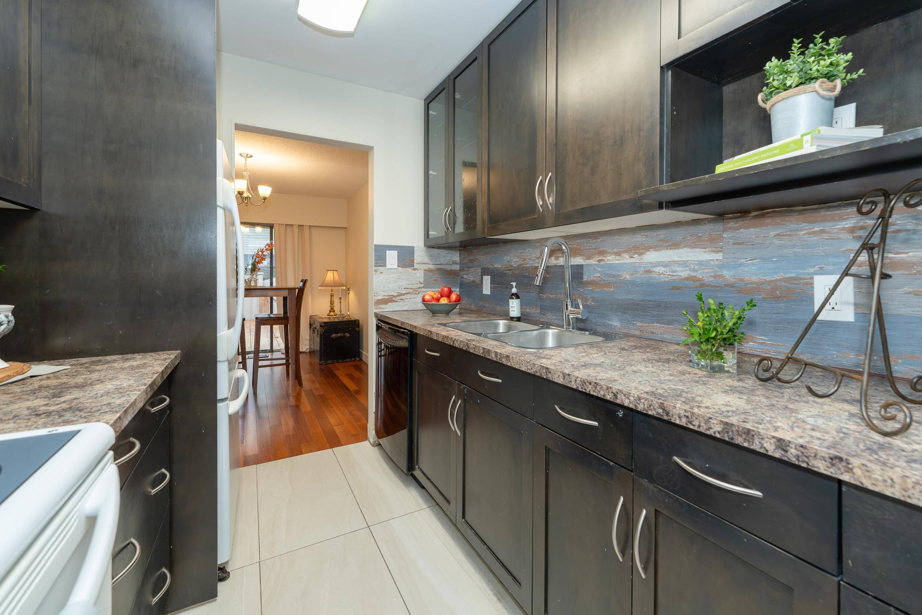 Port Coquitlam, BC V3B 5B6,3046 Coast Meridian RD #42