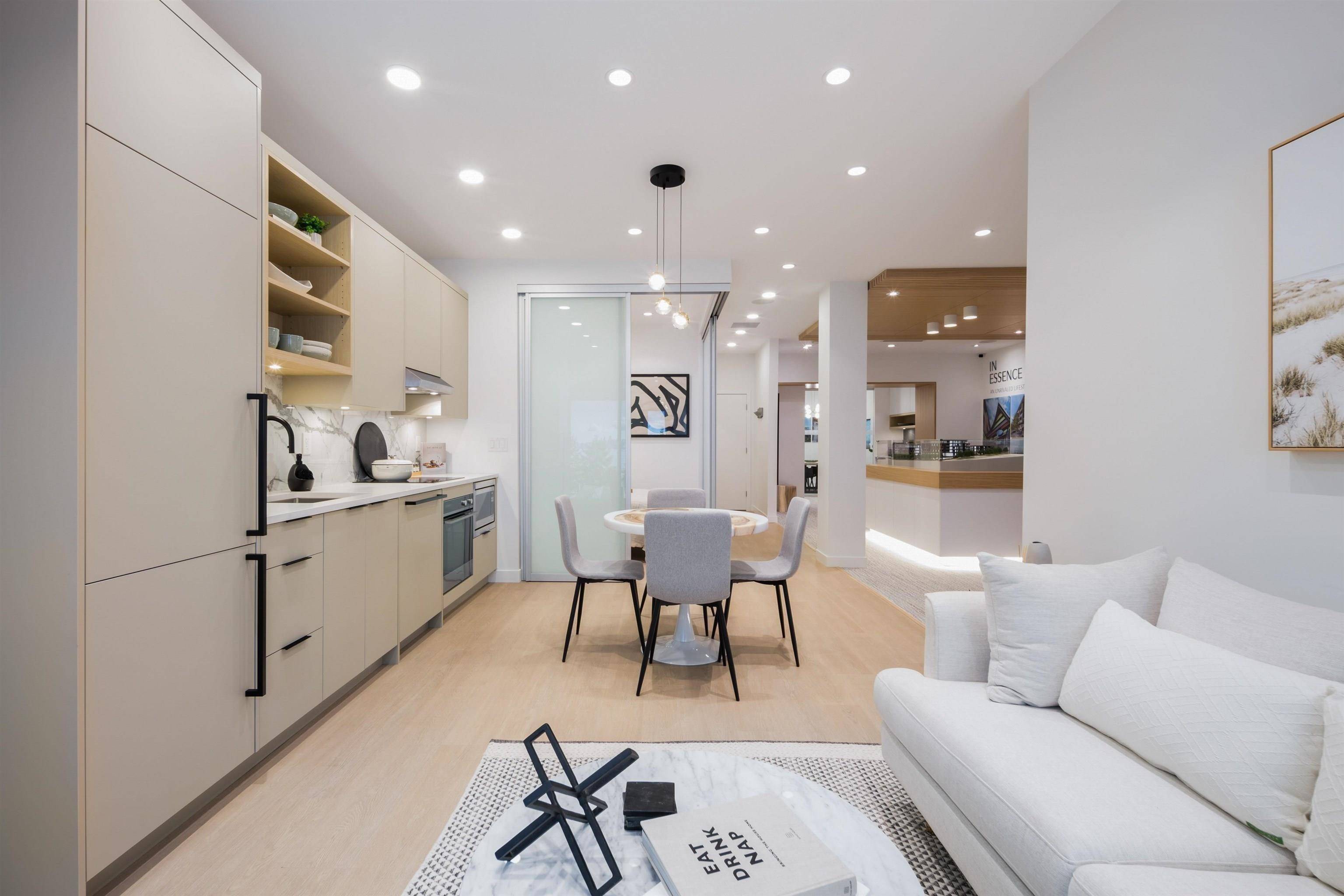 North Vancouver, BC V7L 1G2,402 E 3rd ST #207