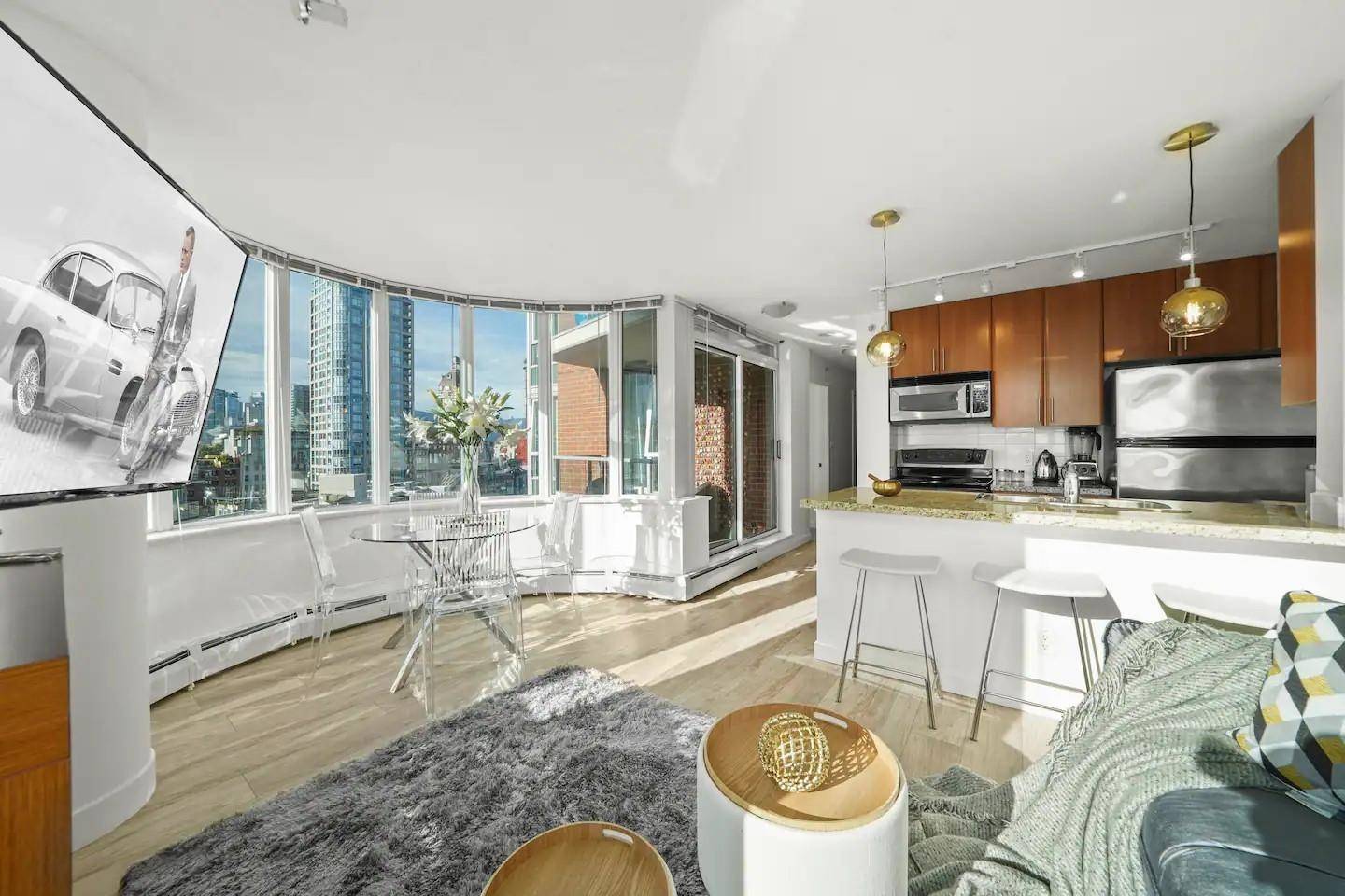 Vancouver, BC V6B 0B9,688 Abbott ST #1505