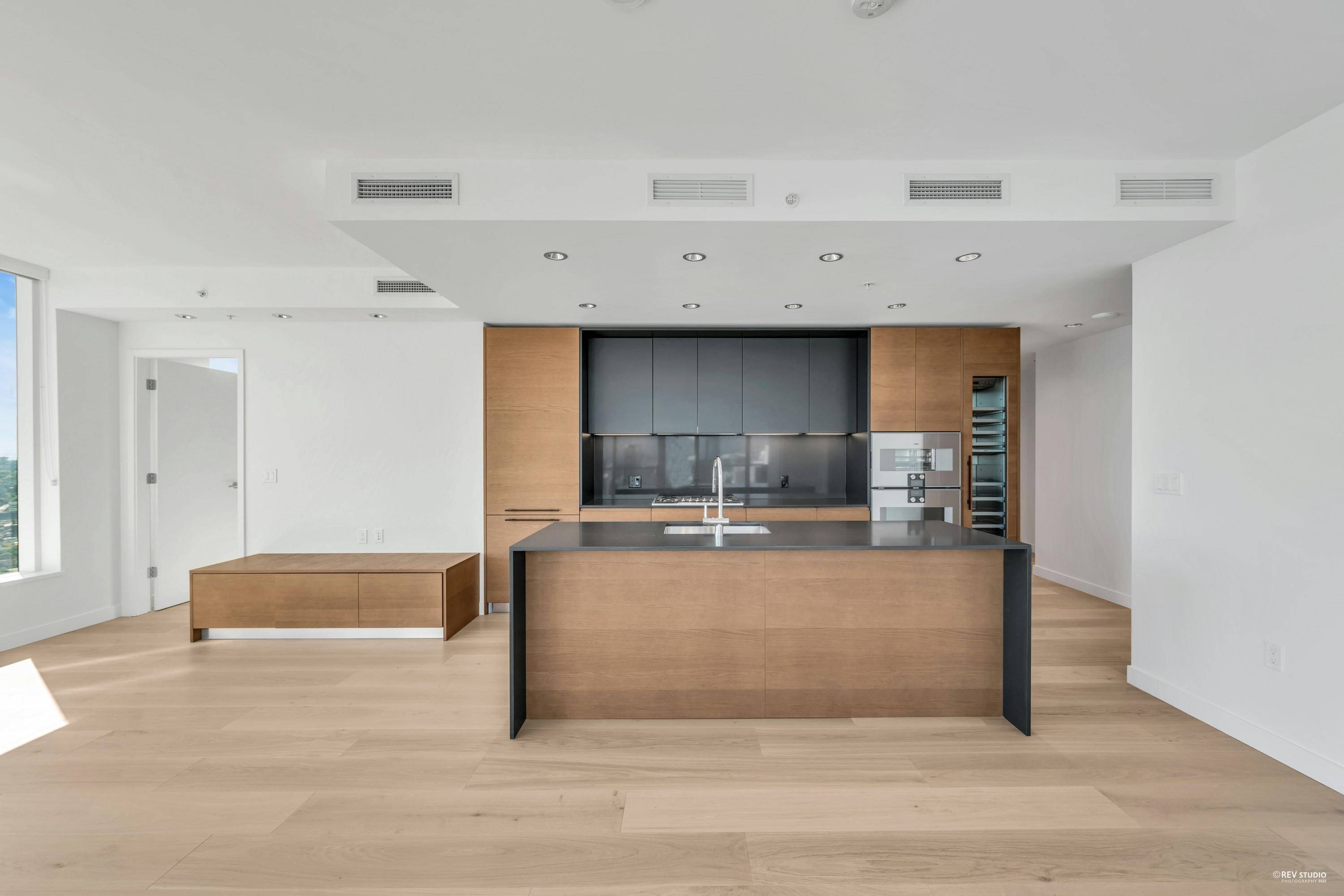 Vancouver, BC V6Z 0G7,1289 Hornby ST #4903