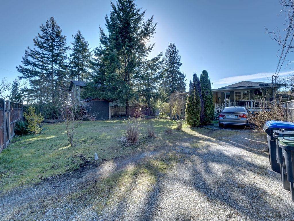 Sechelt, BC V0N 3A0,5669 Trident AVE #5667-