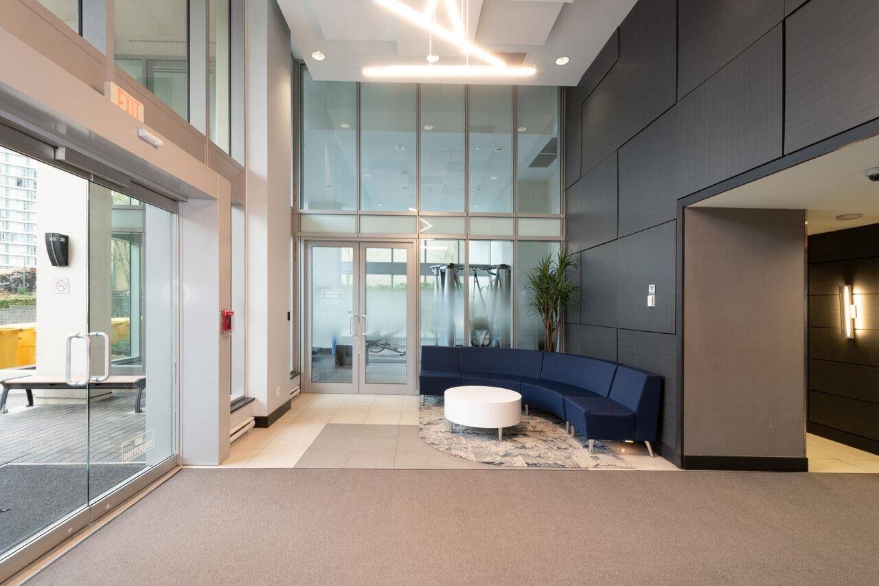 Burnaby, BC V5C 0G8,2200 Douglas RD #1004