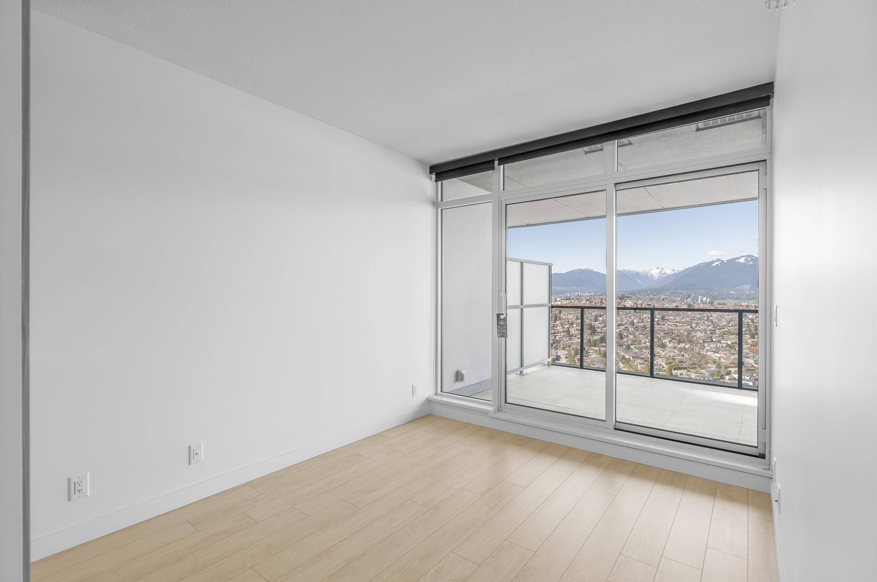 Burnaby, BC V5C 0N2,4890 Lougheed HWY #4204