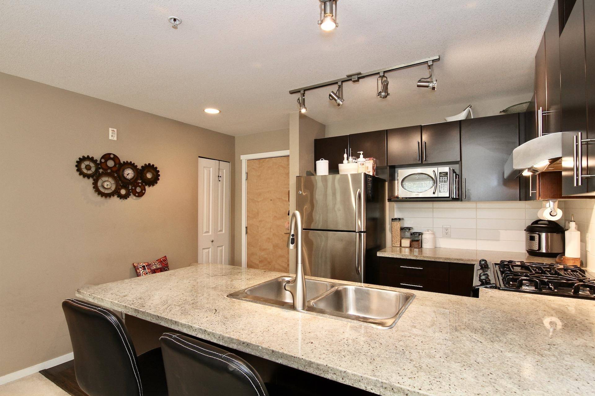 Port Moody, BC V3H 5L3,700 Klahanie DR #301