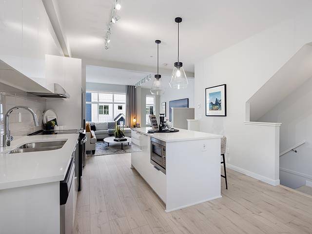 Maple Ridge, BC V2X 9H8,11280 Pazarena PL #1107