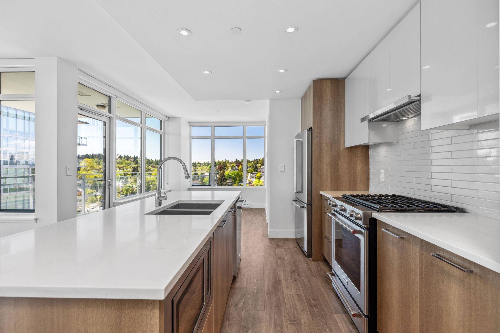 New Westminster, BC V3L 0J9,258 Nelson's CT #1602