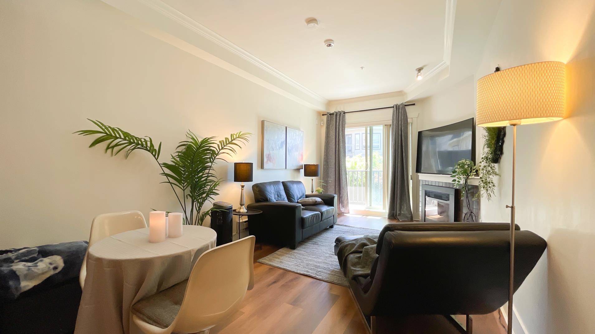 Surrey, BC V3W 3P3,8168 120a ST #203