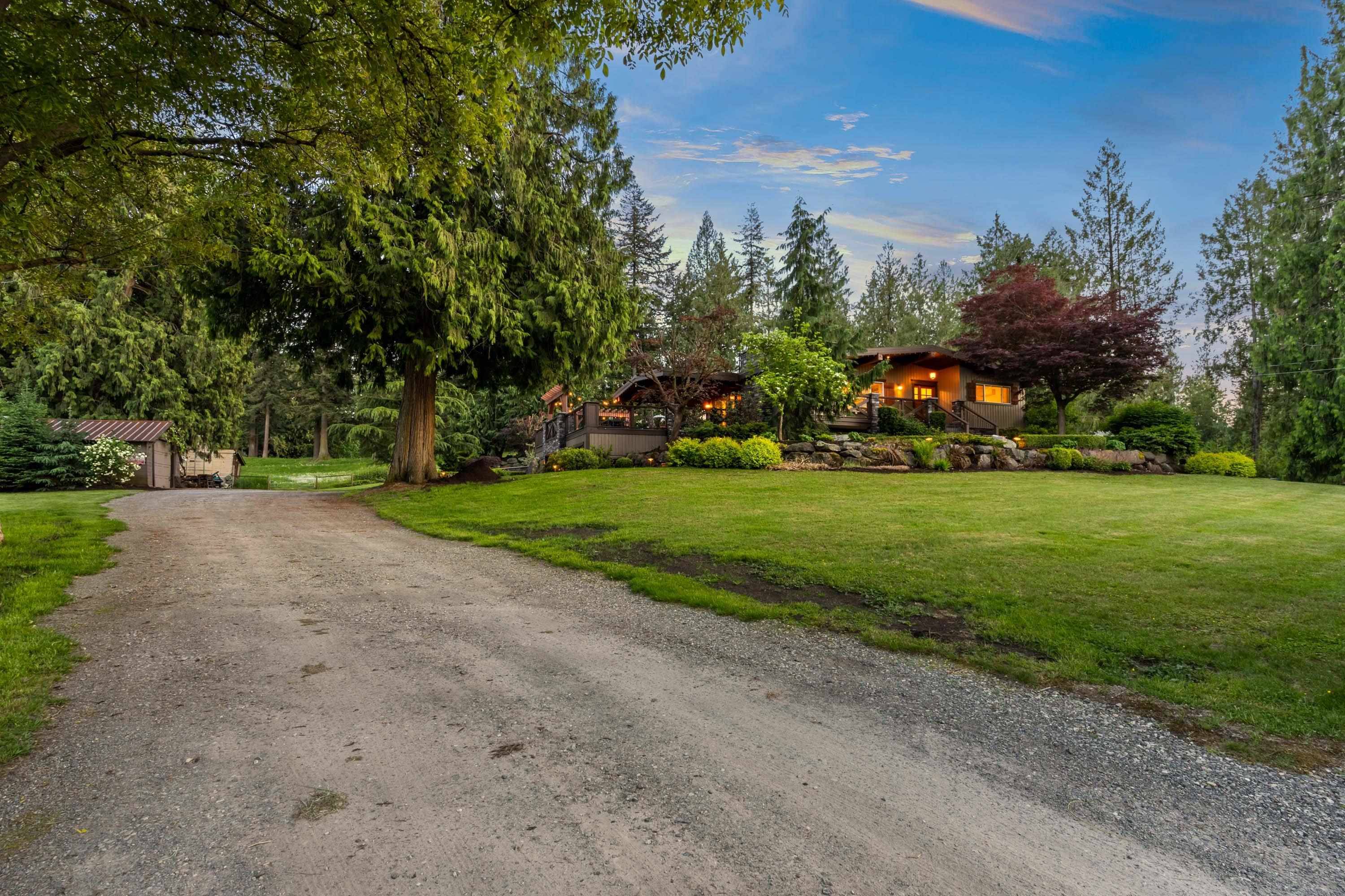 Abbotsford, BC V2T 5Z5,32352 King RD