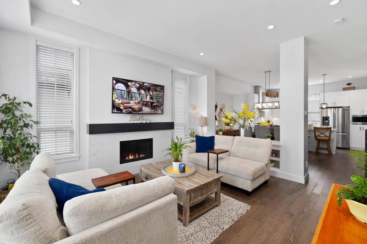 Surrey, BC V3Z 0V7,16487 21 AVE