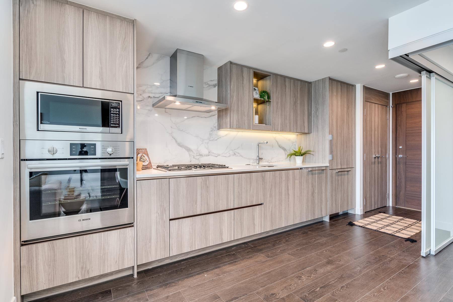 Burnaby, BC V5C 0N2,4890 Lougheed HWY #3208