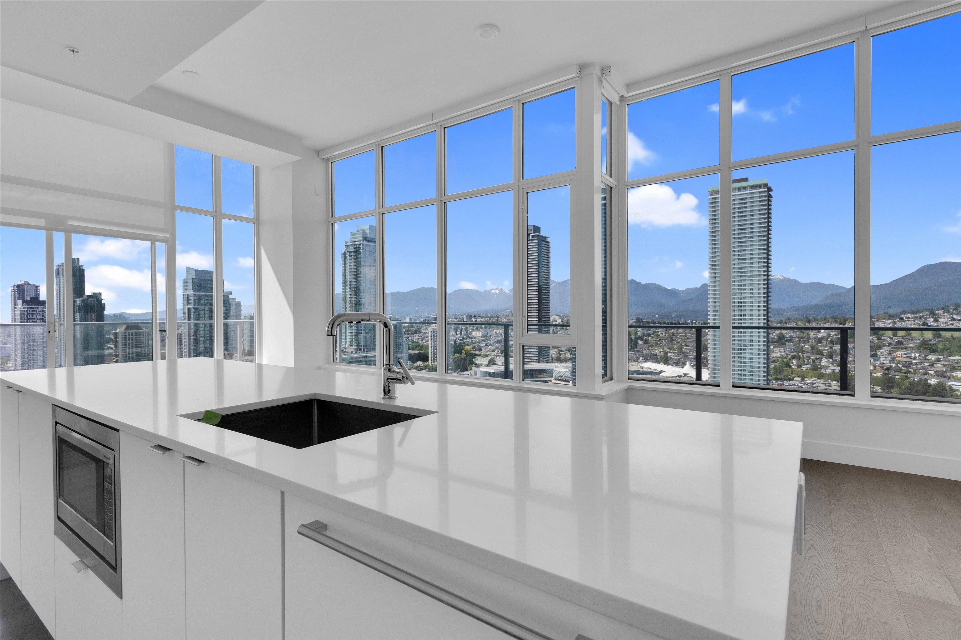 Burnaby, BC V5C 0M1,2311 Beta AVE #3805