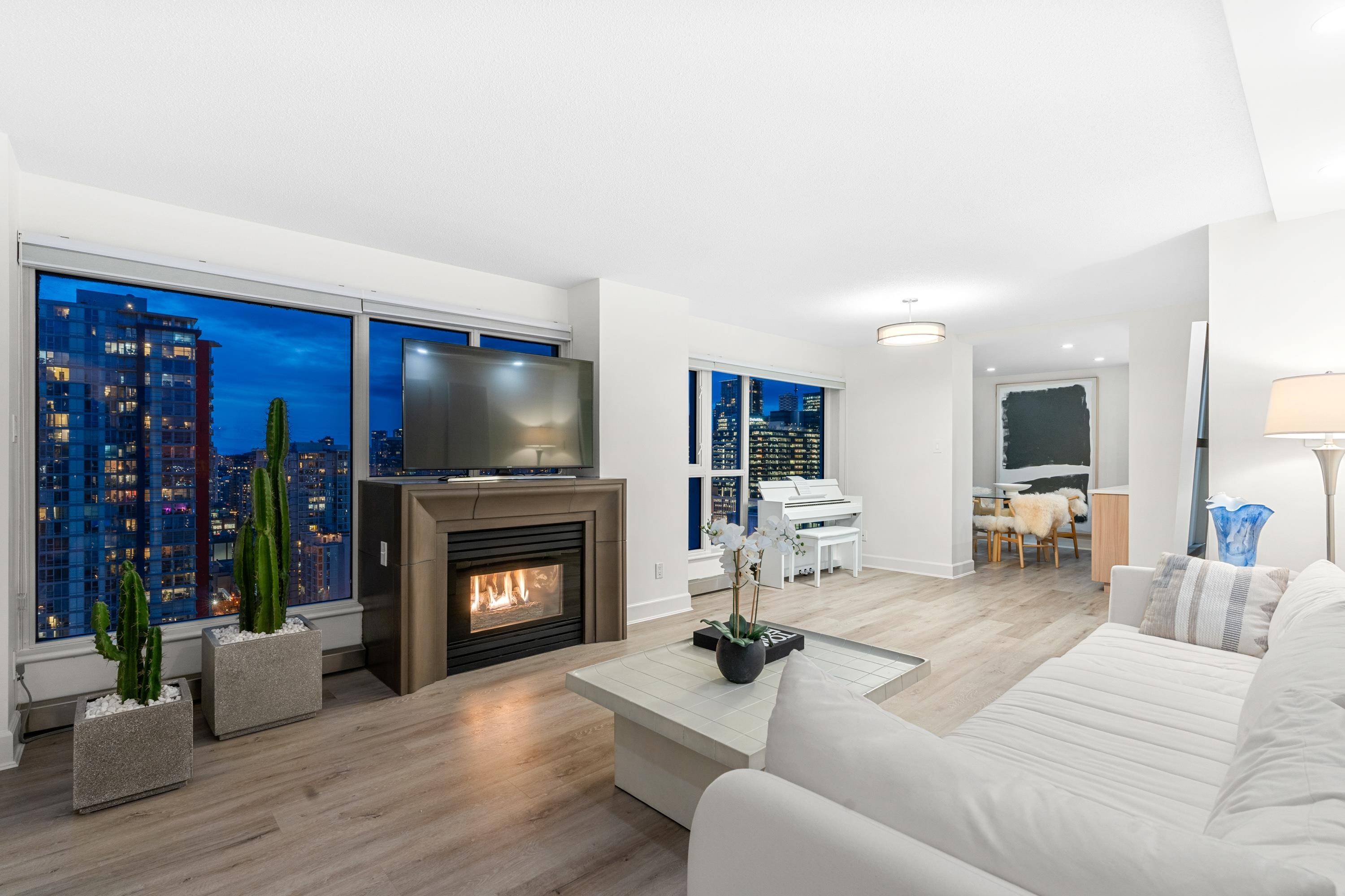 Vancouver, BC V6B 6B9,183 Keefer PL #2604