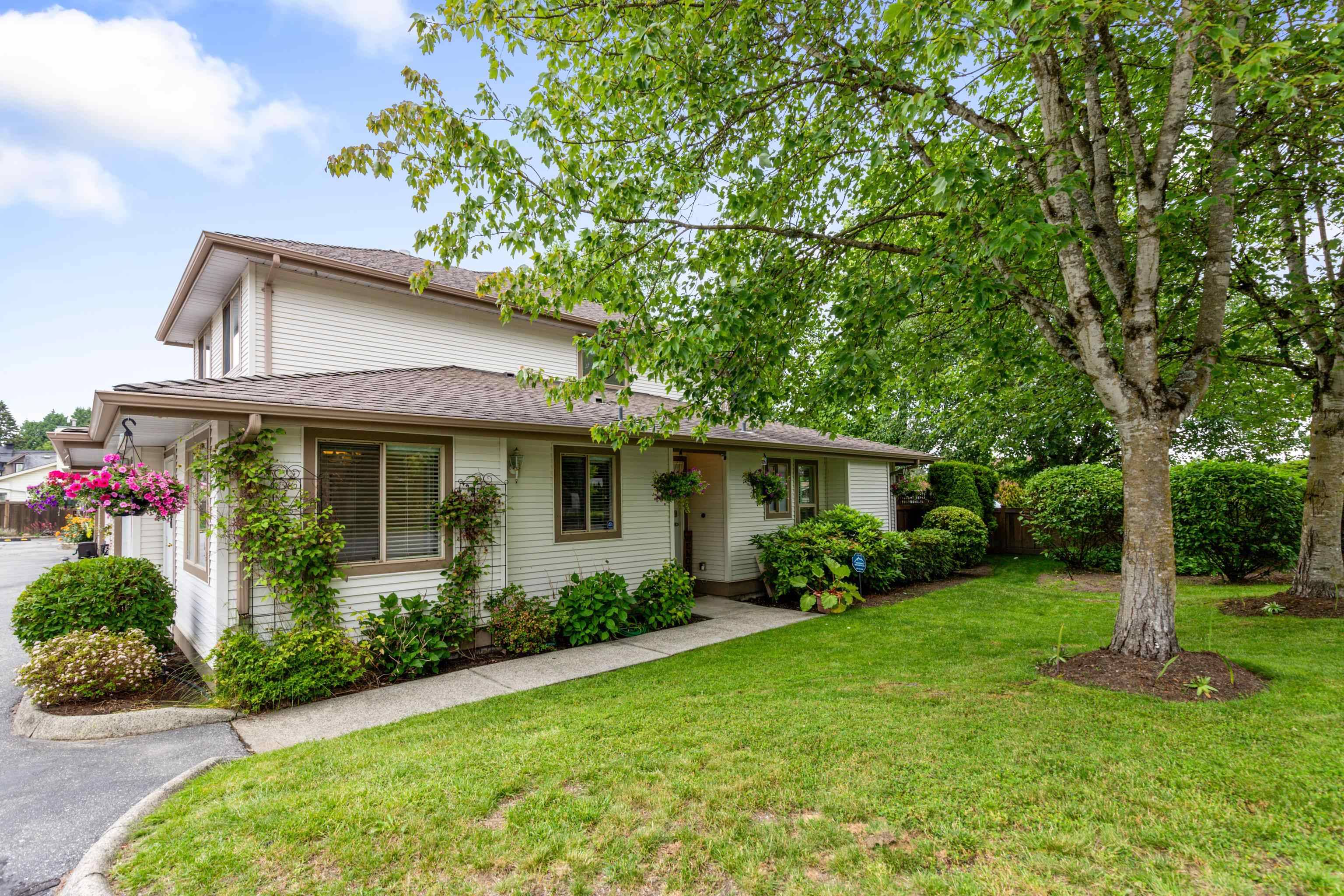 Maple Ridge, BC V2X 4J5,22280 124 AVE #1