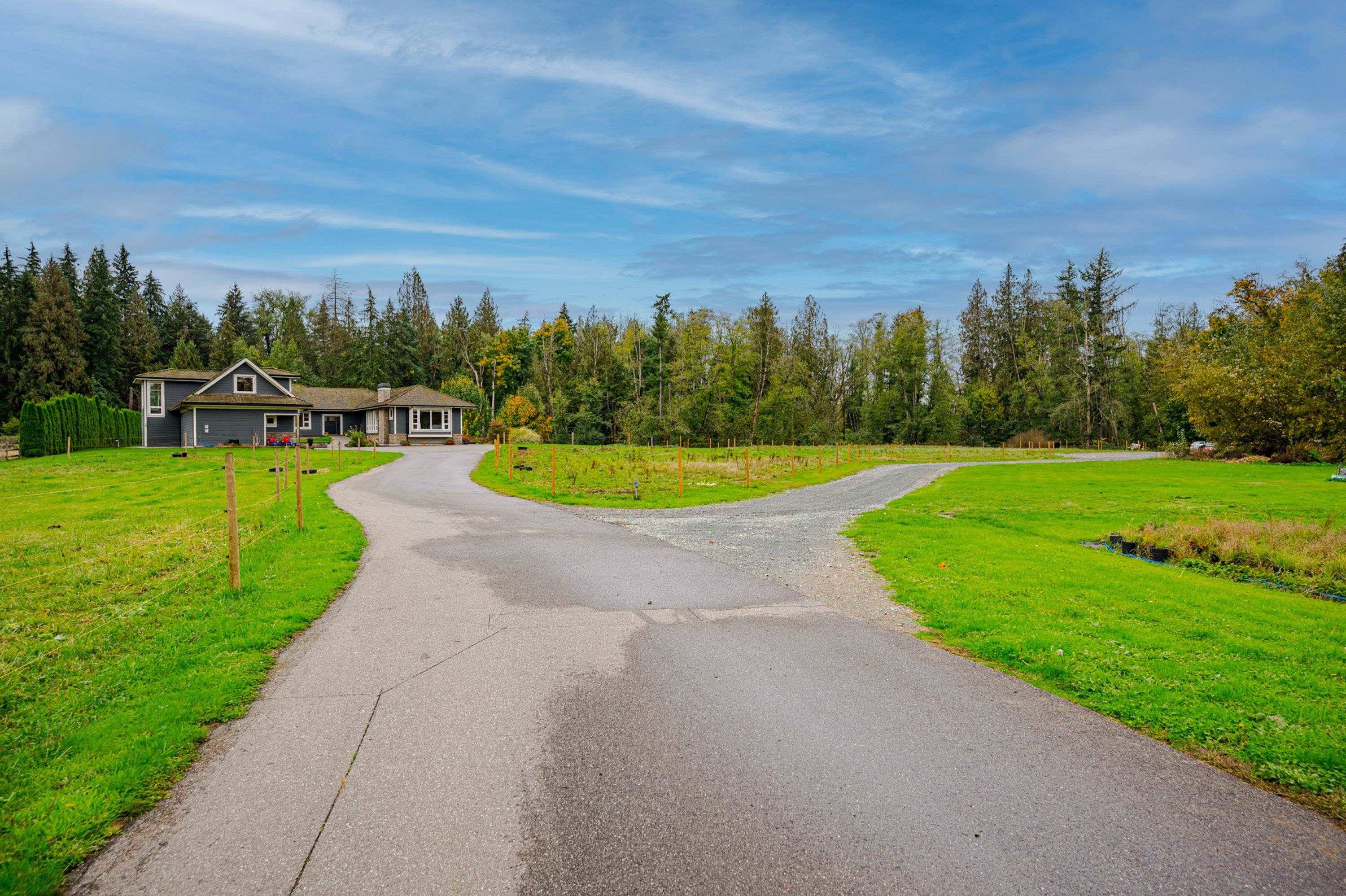 Langley, BC V2Z 2L8,24648 Robertson CRES