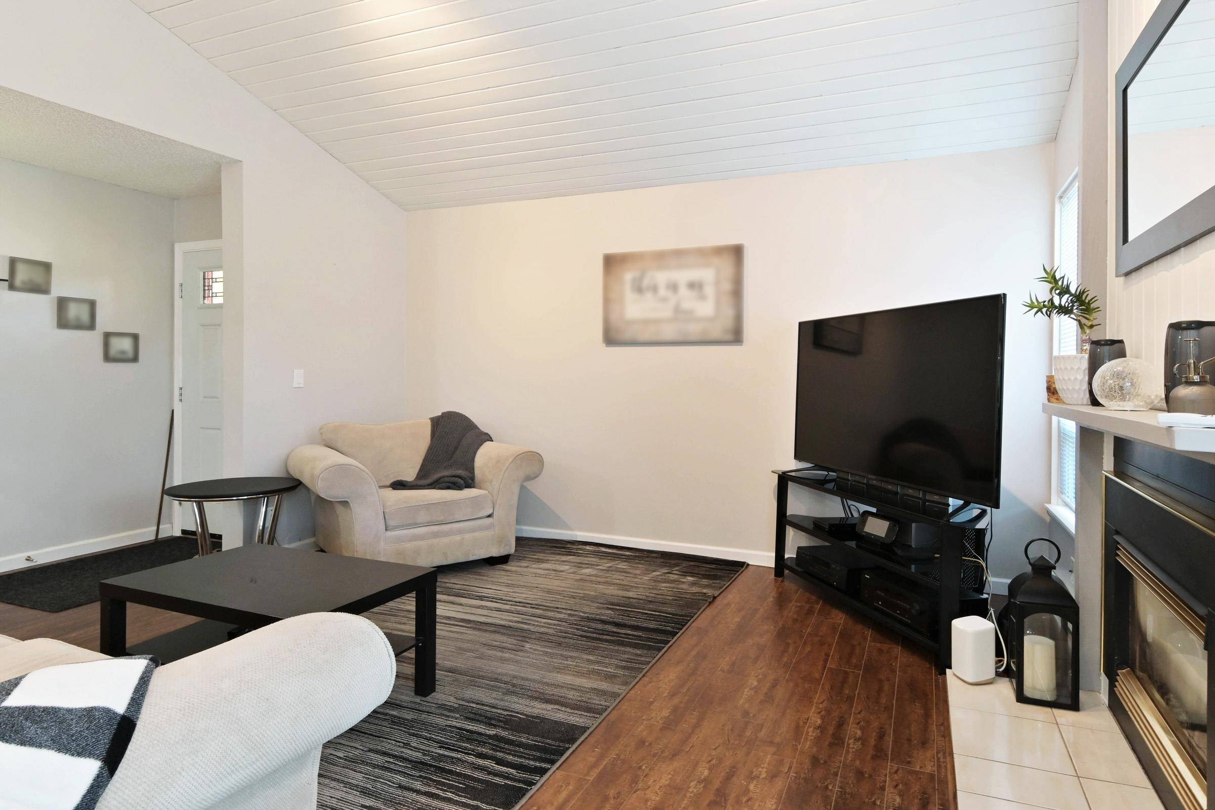 Surrey, BC V3S 5M8,6290 W Greenside DR