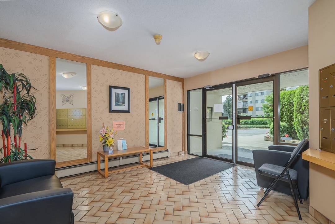 Abbotsford, BC V2T 4N1,31955 Old Yale RD #323