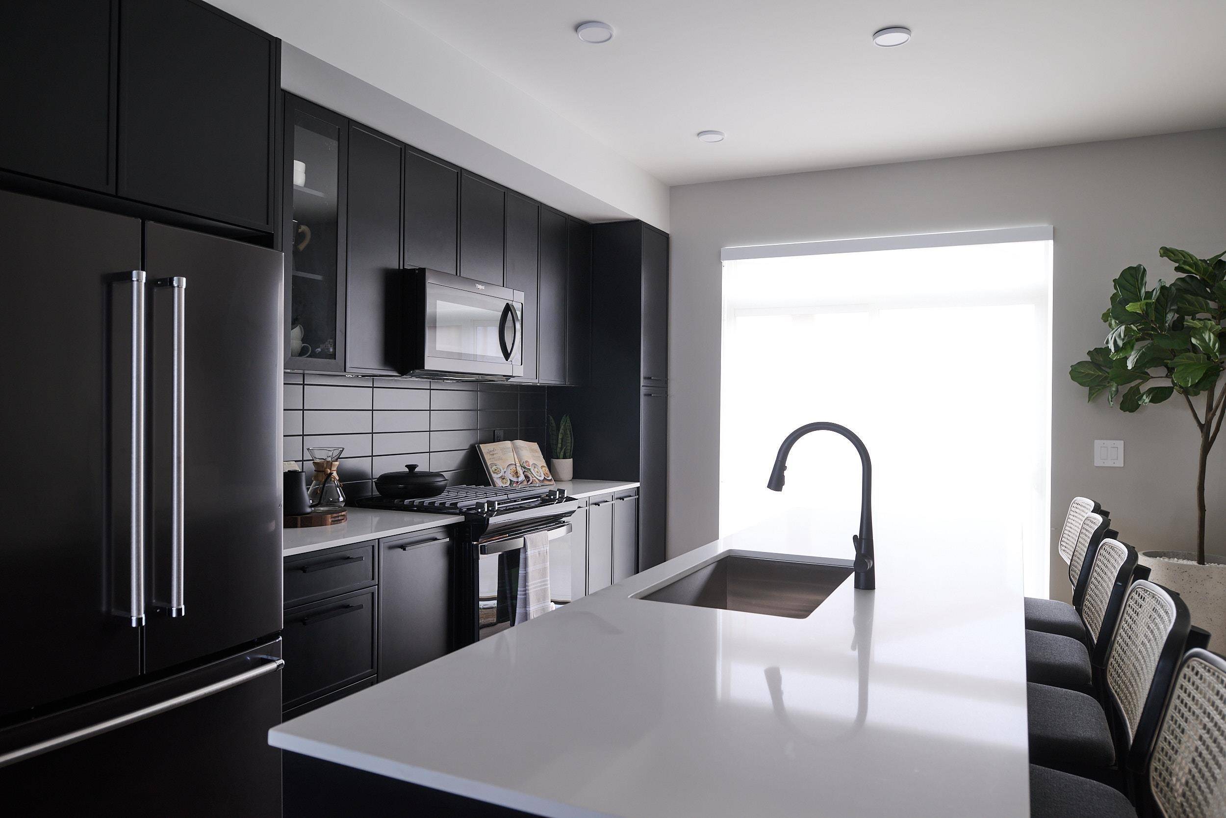 Abbotsford, NL A9A 9A9,2886 Montrose AVE #36