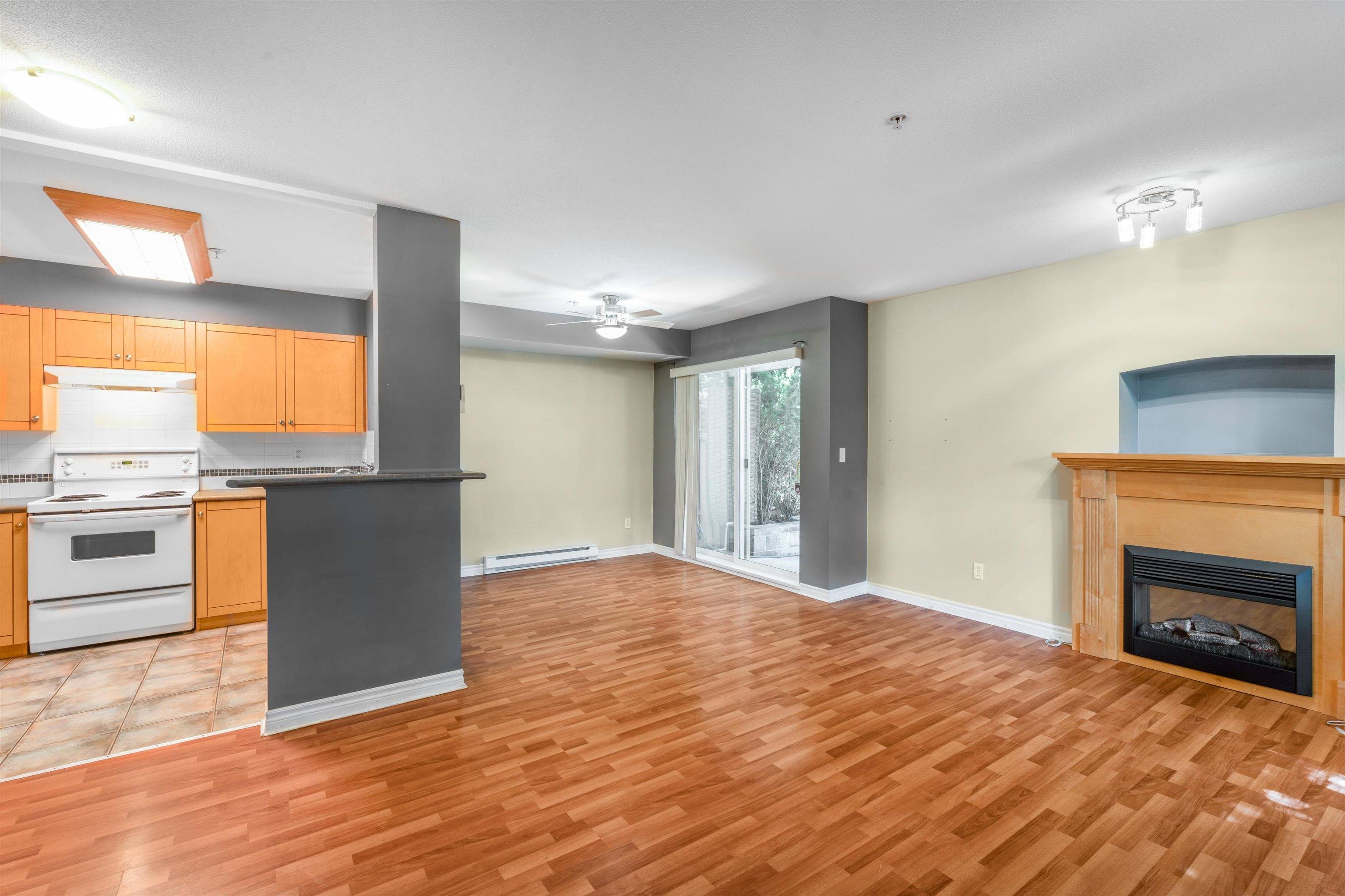 Burnaby, BC V3N 1T5,7128 Stride AVE #57