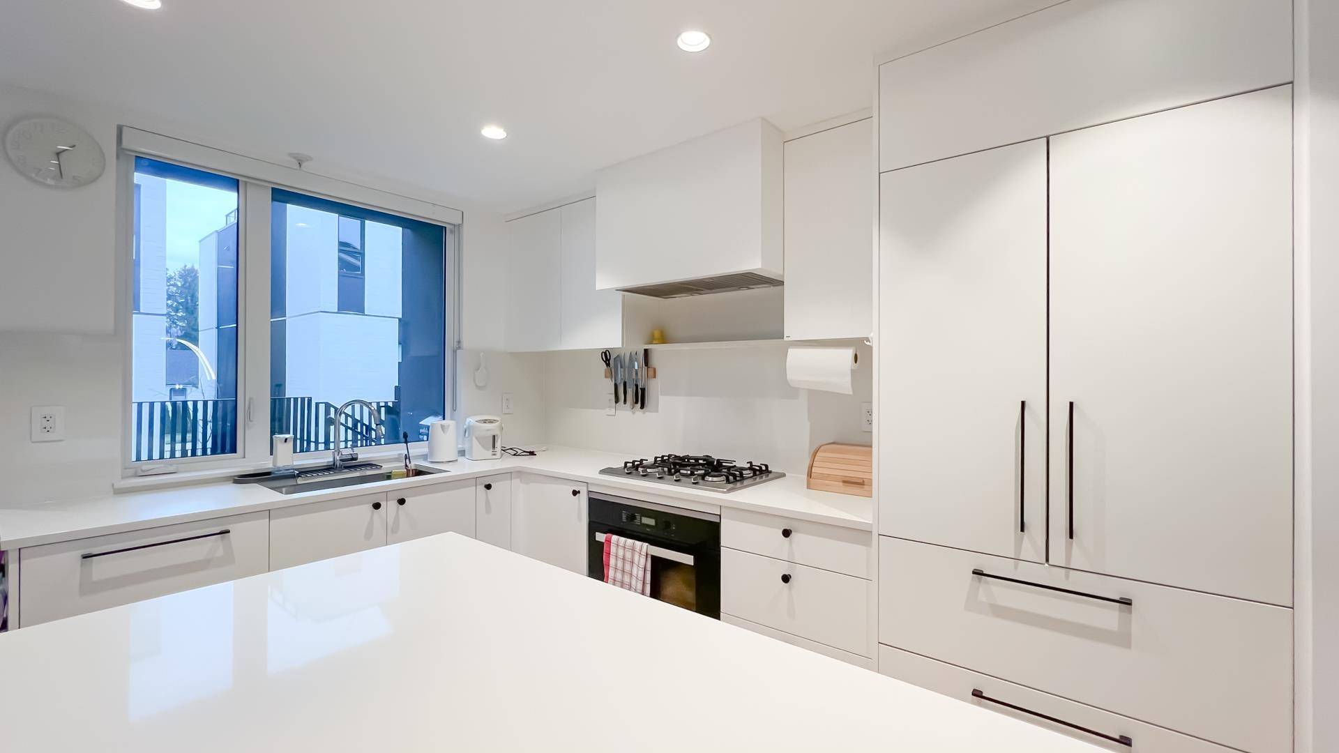 Vancouver, BC V5Y 0N6,92 W King Edward AVE #234