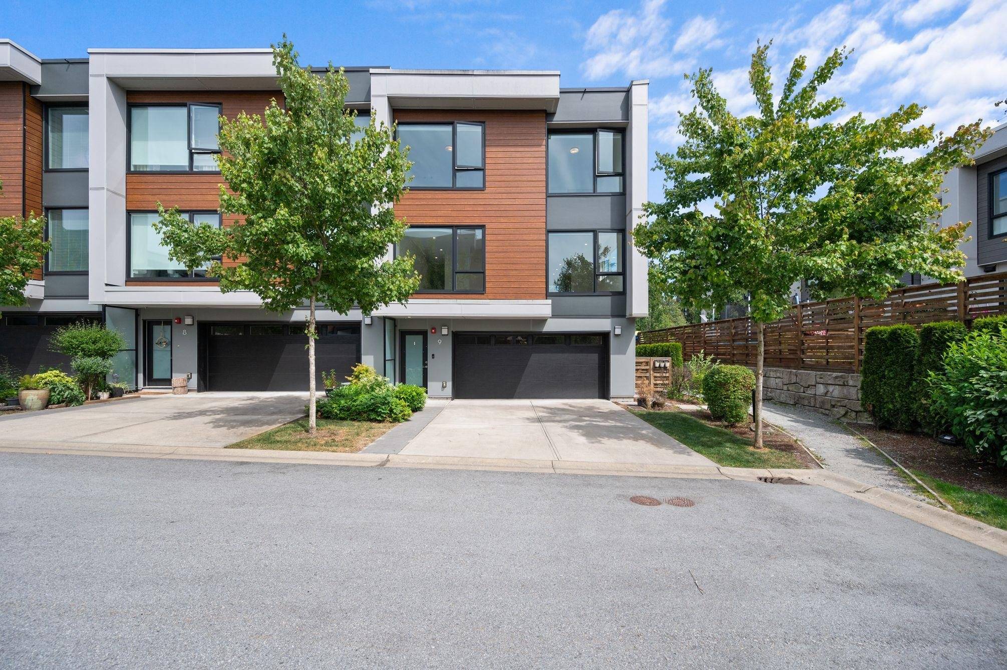 North Vancouver, BC V7G 0B2,3597 Malsum DR #9