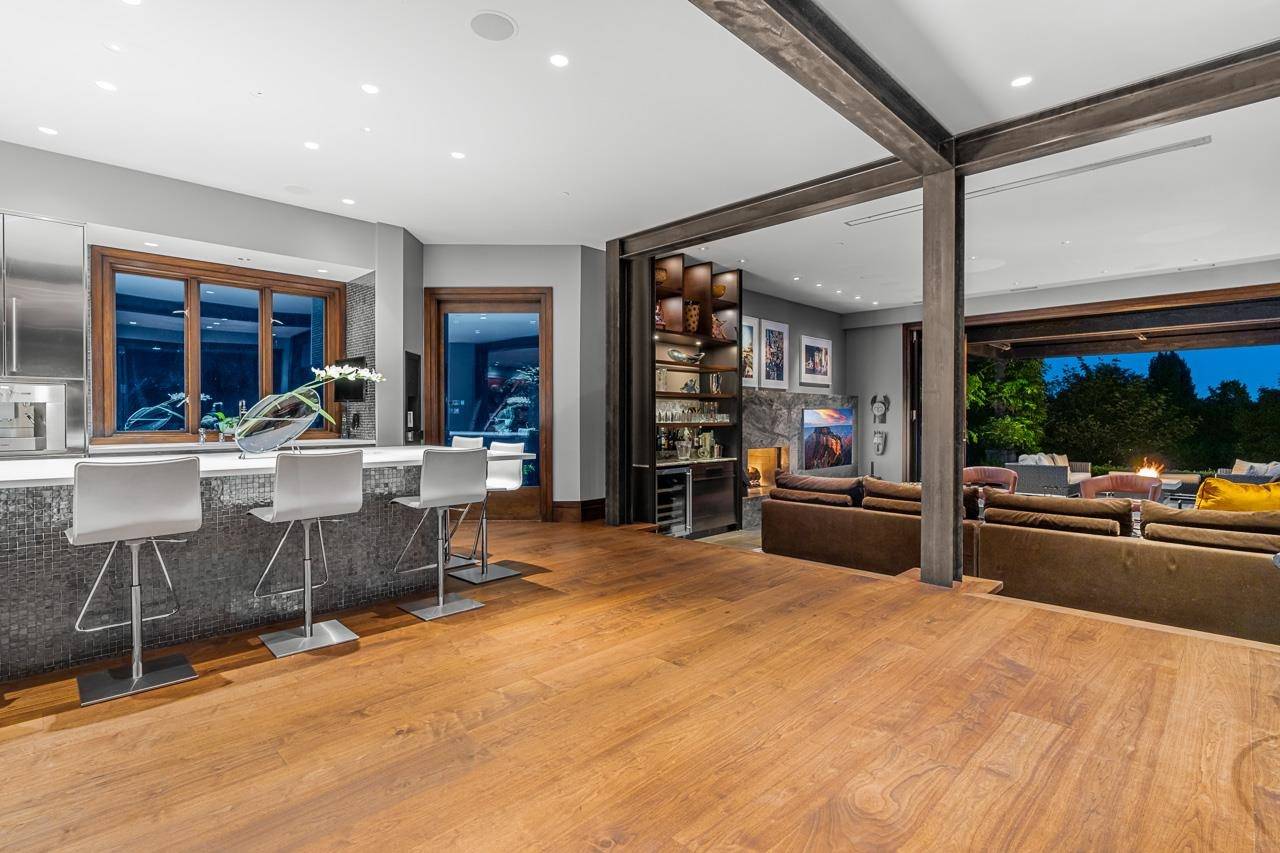 Vancouver, BC V6N 3X9,2870 SW Marine DR