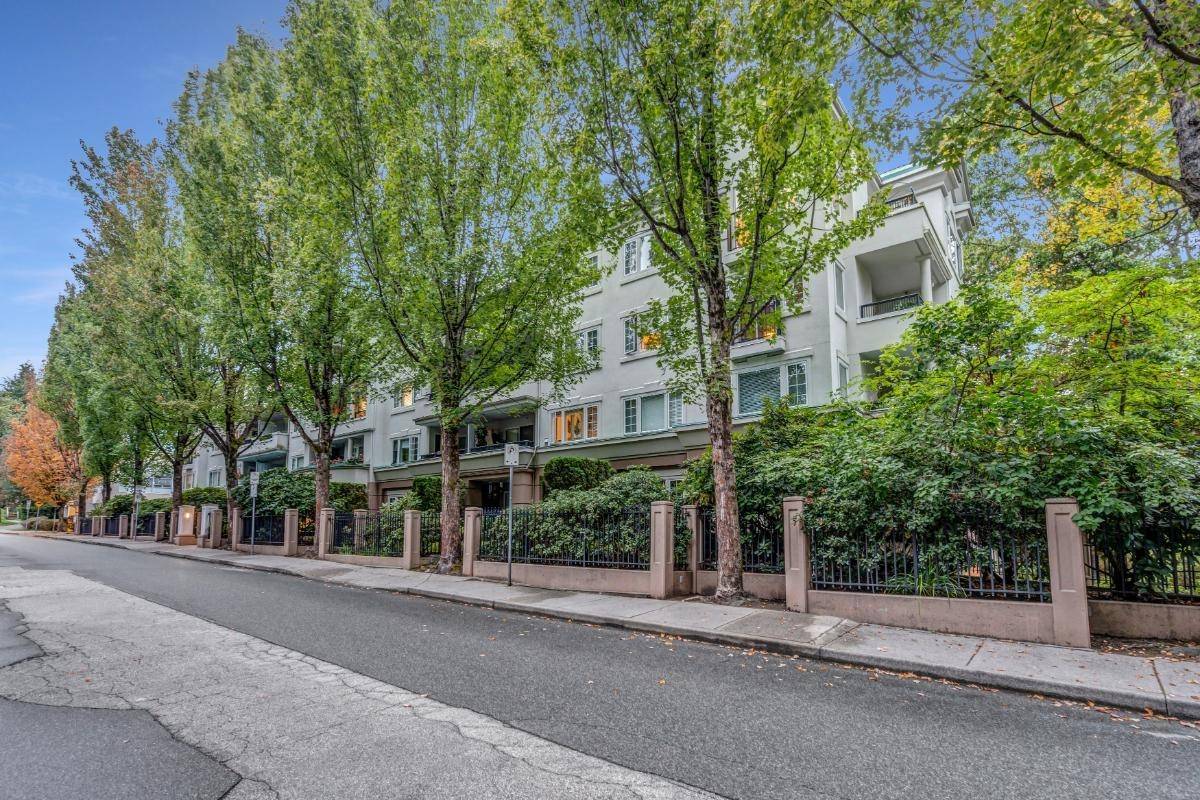 New Westminster, BC V3L 5S7,55 Blackberry DR #405