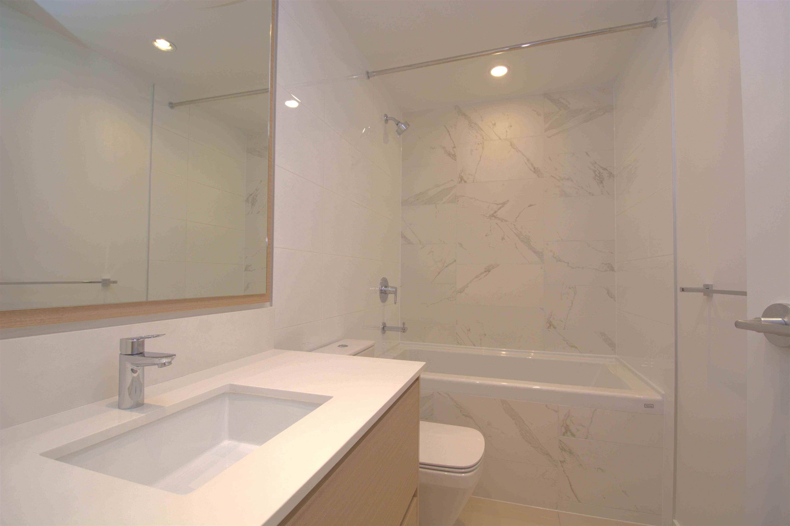 Burnaby, BC V5H 0H3,4670 Assembly WAY #3201