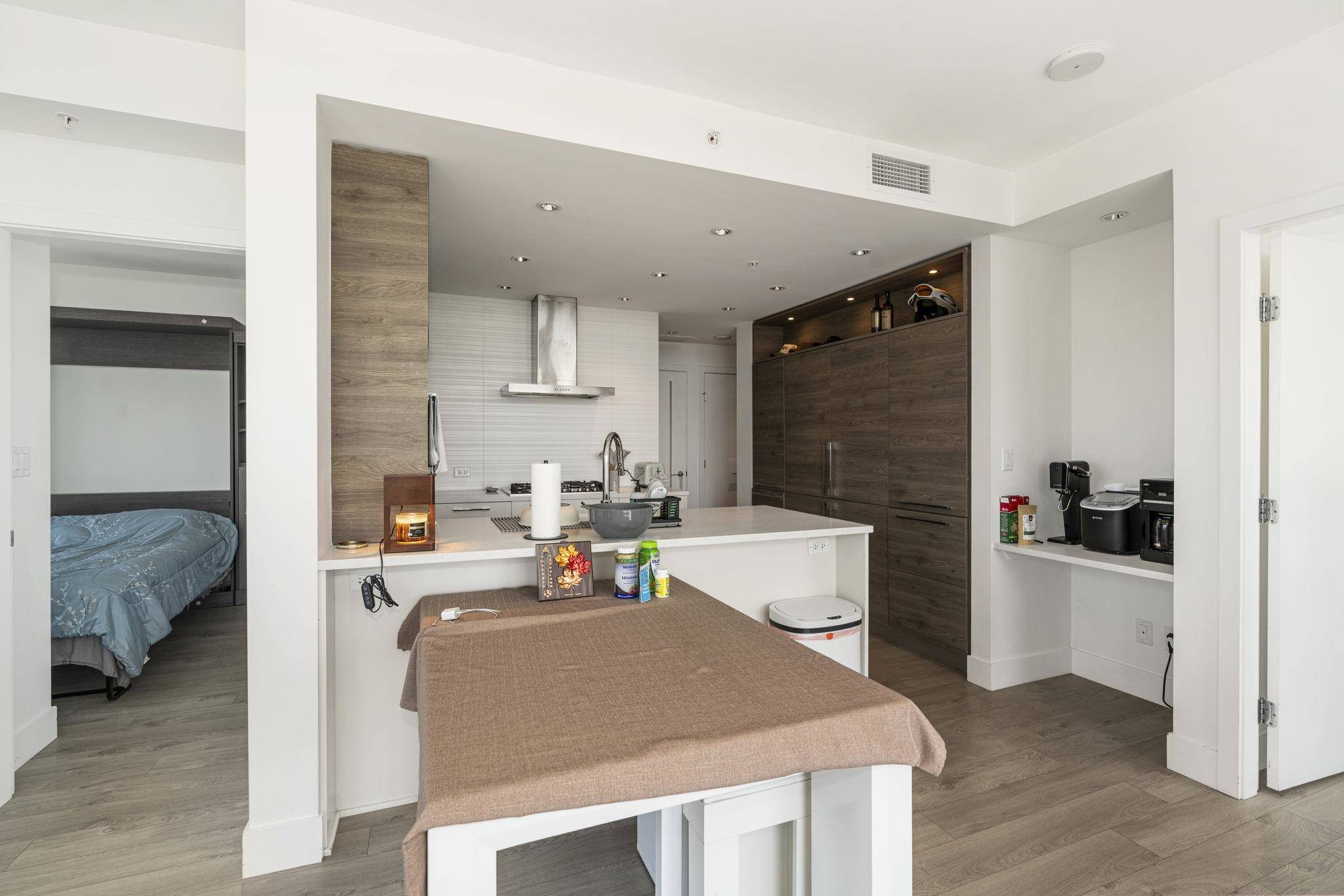 Burnaby, BC V3N 0H1,7358 Edmonds ST #1710