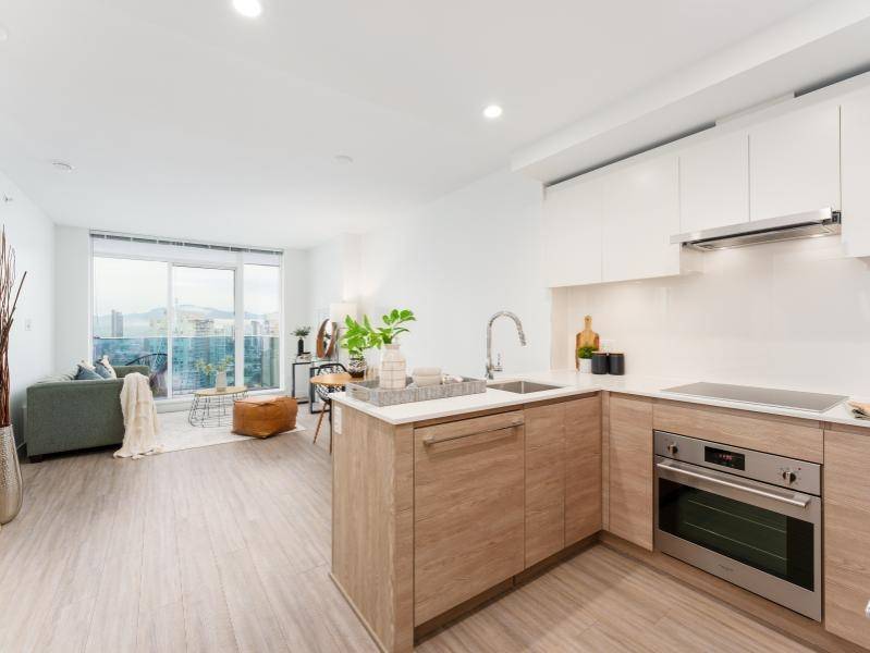 Surrey, BC V3T 0P7,13615 Fraser HWY #3305