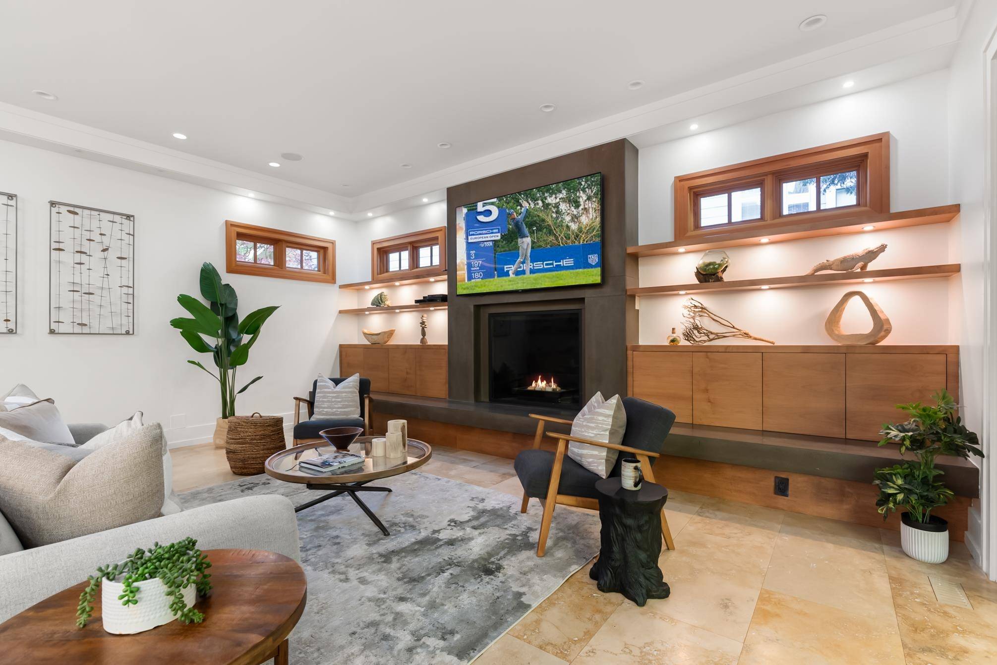 North Vancouver, BC V7H 1R9,2579 Hyannis PT