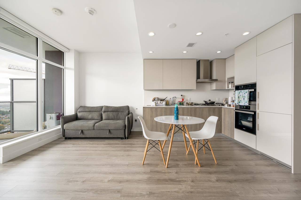 Burnaby, BC V5H 0K5,6511 Sussex AVE #2203