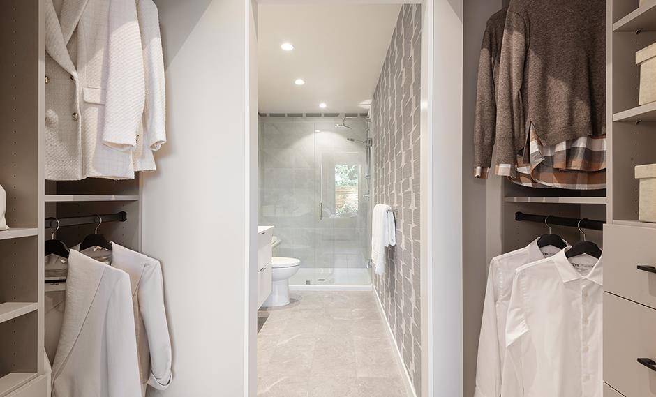 Surrey, BC V0V 0V0,2388 152a ST #605